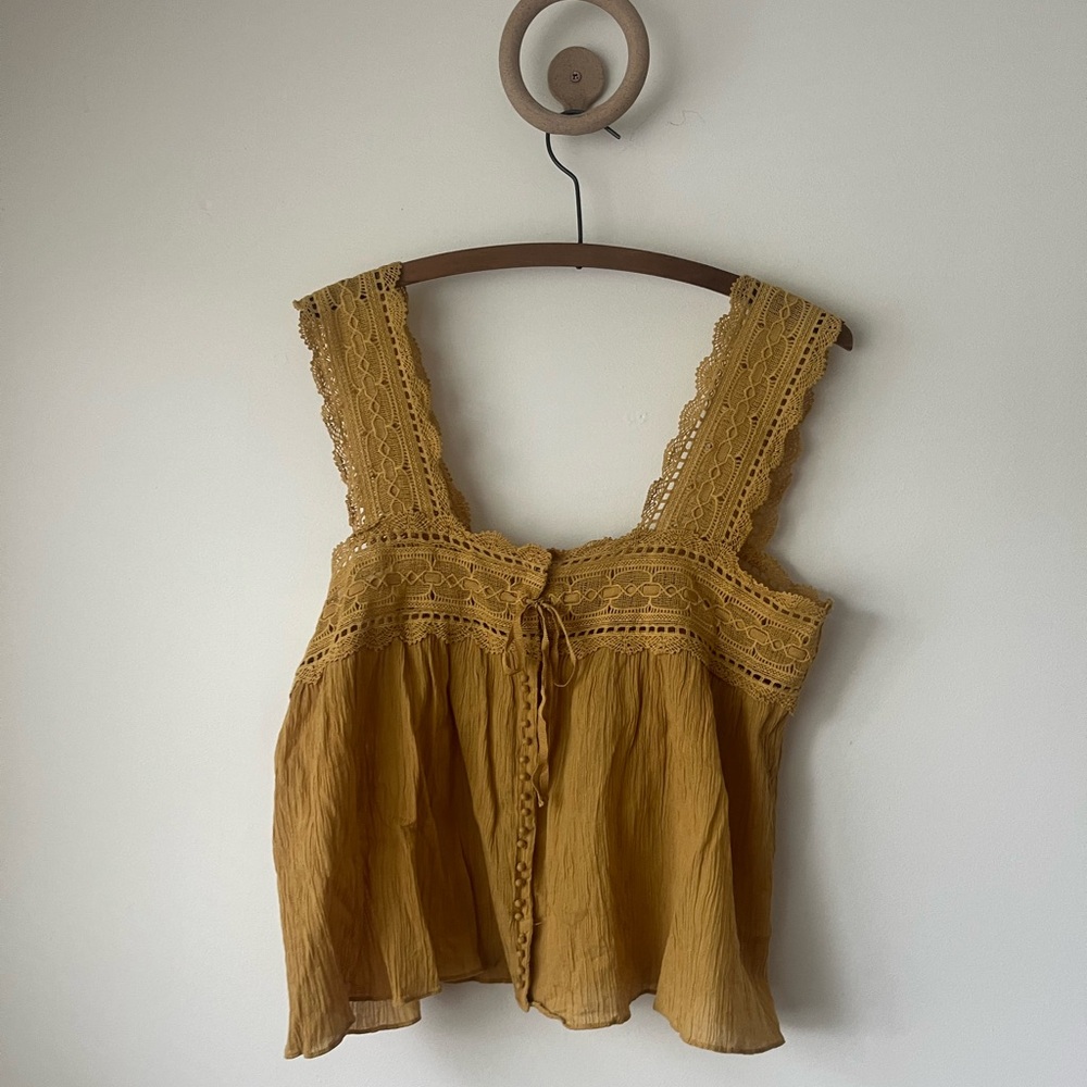 Doen Vera Tank in Wheat Size Medium